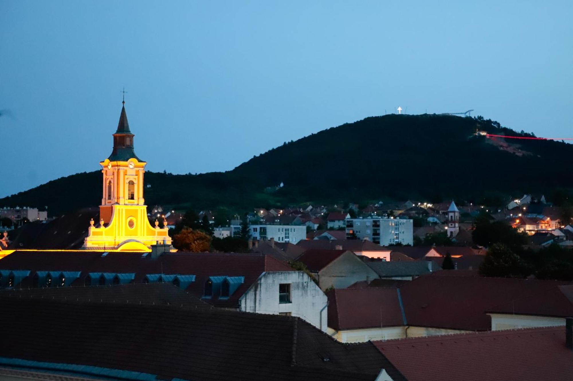 Ueveghid Apartman Sátoraljaújhely Kültér fotó